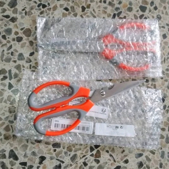 Multi use kitchen shears - Picture 2 of 4